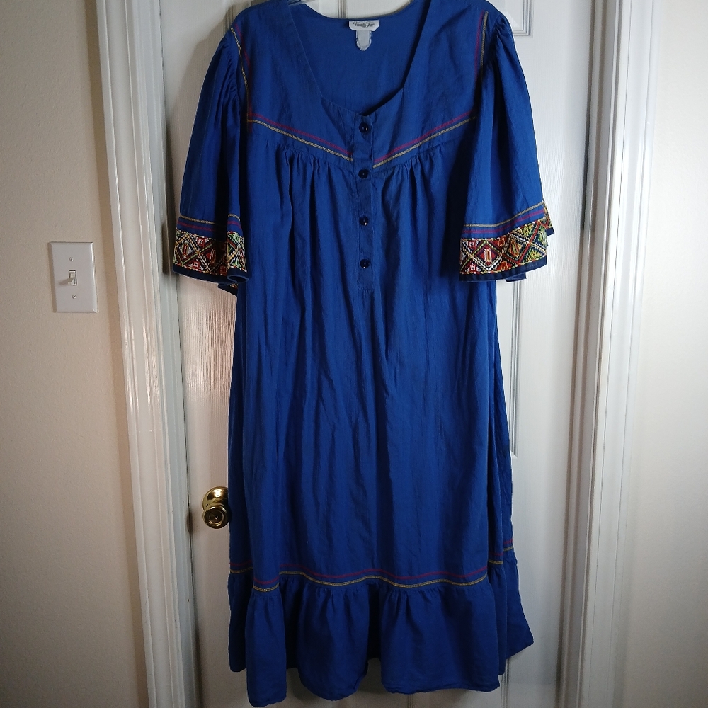 Vintage Vanity Fair Blue Embroidered Women's Kaftan House Dress - Picture 1 of 9